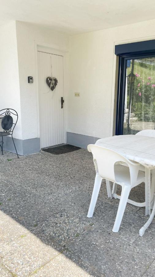 フィリップシュロイトHaus Waldblickアパートメント エクステリア 写真
