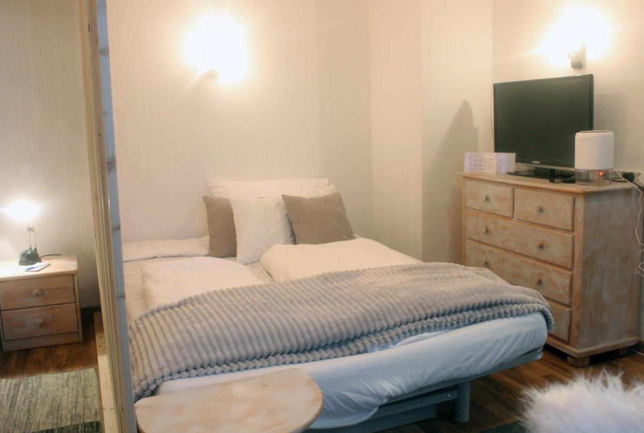 フィリップシュロイトHaus Waldblickアパートメント エクステリア 写真
