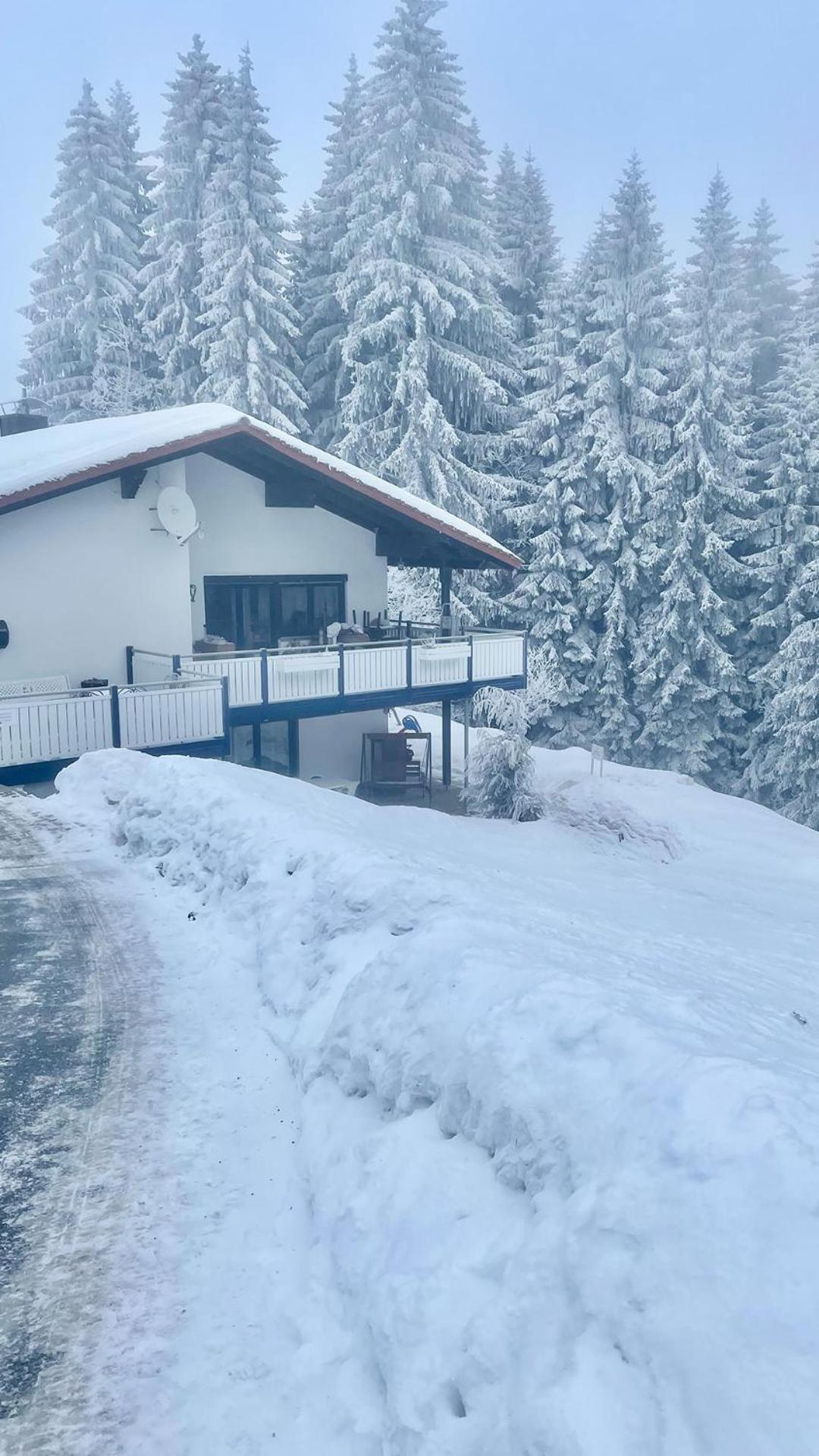 フィリップシュロイトHaus Waldblickアパートメント エクステリア 写真